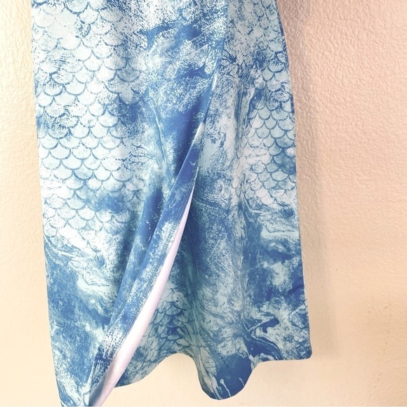 Silver Bait Scale Print V Neck Sleeveless Performance Dress UPF 50 Size M - Picture 4 of 7